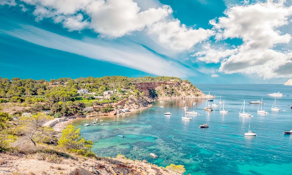 10 Days in Ibiza: An Unforgettable Escape with Booking.com